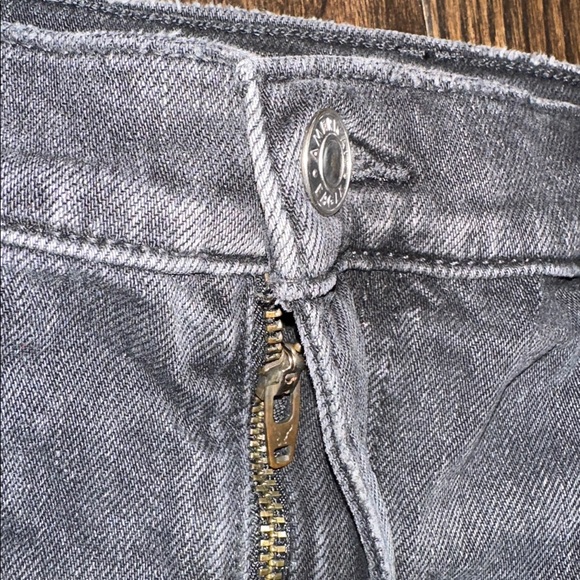 American Eagle Outfitters highest rise 90’s boyfriend Jean Shorts size 16 - Picture 4 of 8